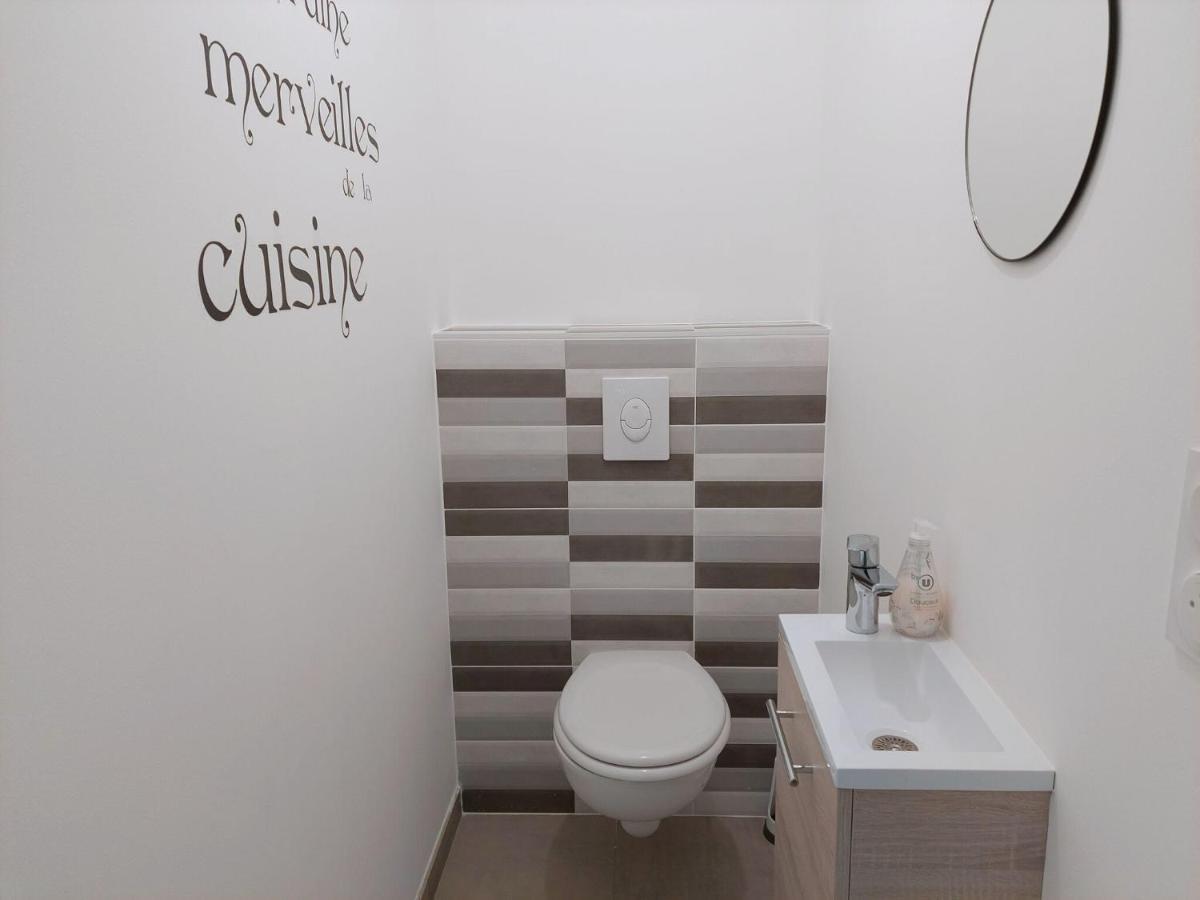 Single Storey Holiday Home In Cléder Екстериор снимка