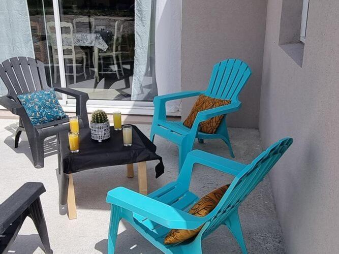 Single Storey Holiday Home In Cléder Екстериор снимка