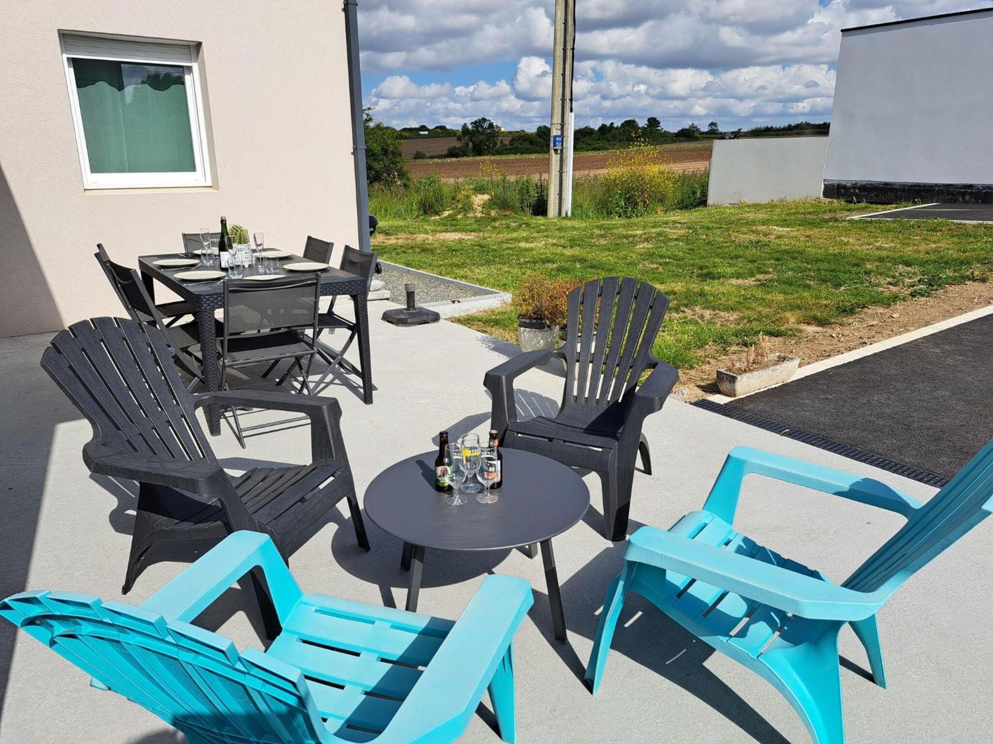 Single Storey Holiday Home In Cléder Екстериор снимка
